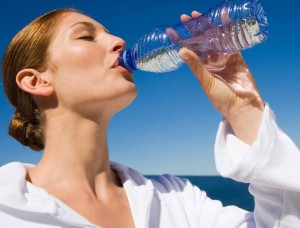 Ph : DR - Trois litres d'eau par jour pour résoudre les petits problèmes de santé et de peau
