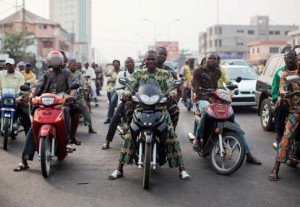 PH: Dr - Les conducteurs de moto doivent désormais emprunter les pistes cyclables pour éviter les accidents