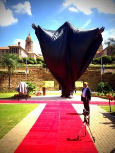 PH: Dr - Statue de Nelson Mandela non encore découvert