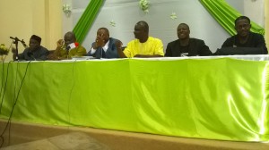 (De gauche à droite) Les professeurs Bada Dominique, Amouzouvi Dodji, Gbago Barnabé, Placide Clédjo et Dr Patrick Hinnou et Pr Grégoire Pédro.