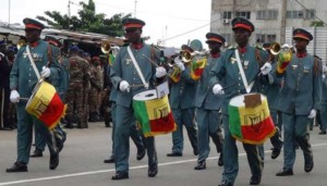 Ph/ DR-: L'orchestre de la Gendarmerie qui a accompagné militaire et paramilitaire