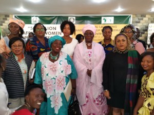 Ph: DR-: Mme FATIMA MAADA BIO ET FINDA KOROMA entourées à la cérémonie du lancement dudit projet