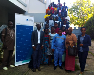 Ph: DR- Photo de famille des participants à l'Université de vaances