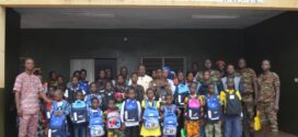 Bénin – Appui en kits scolaires aux enfants orphelins de militaires : Le Gouvernement poursuit son engagement